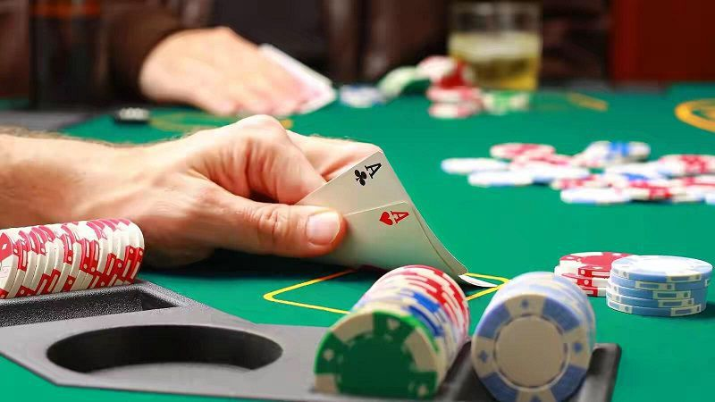 Làm sao để chơi poker dễ hiểu nhất