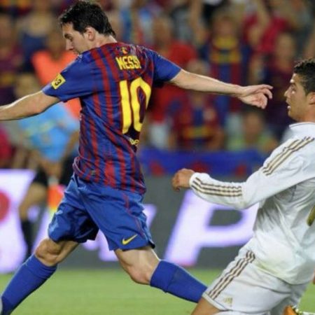 Ronaldo khuỵu gối trong bất lực nhìn Messi ghi bàn  – Nhà Cái M88