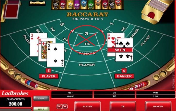 Sự khác biệt khi chơi Baccarat Online và Baccarat truyền thống