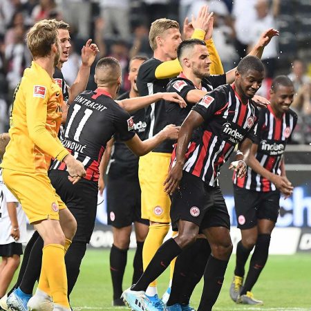 W88 Dự đoán Eintracht Frankfurt vs Schalke lúc 23h30 ngày 17/6/2020
