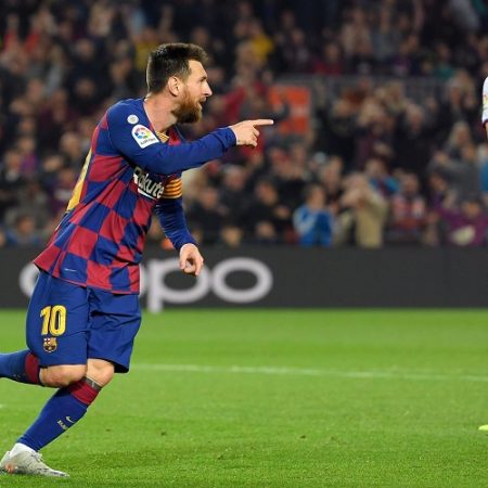 W88 Dự đoán Valladolid vs Barcelona lúc 04h00 ngày 23/12/2020