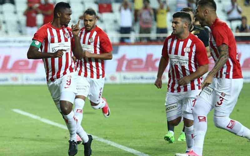 W88 Dự đoán Rizespor vs Antalyaspor lúc 22h59 ngày 24/12/2020