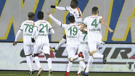 W88 Dự đoán Alanyaspor vs Ankaragucu lúc 23h00 ngày 25/1/2021