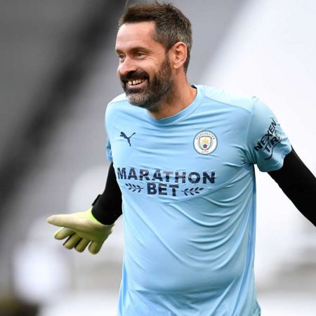 Thủ môn Man City trở lại Ngoại hạng Anh sau một thập kỷ – Nhà Cái 188bet
