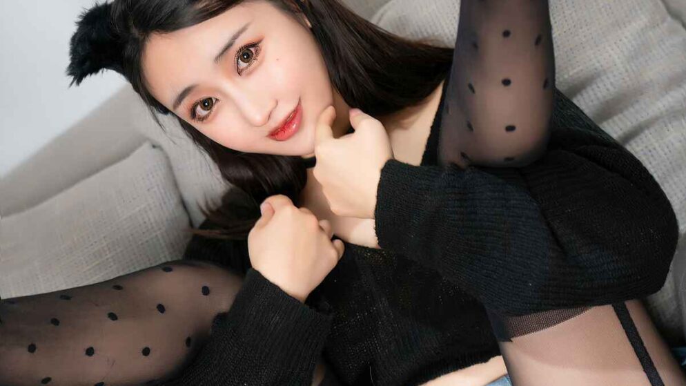 [秀人网XiuRen] N02529 风尘活力小恶魔林子欣Freya短裙丝袜艳丽独家艺术写真 68P