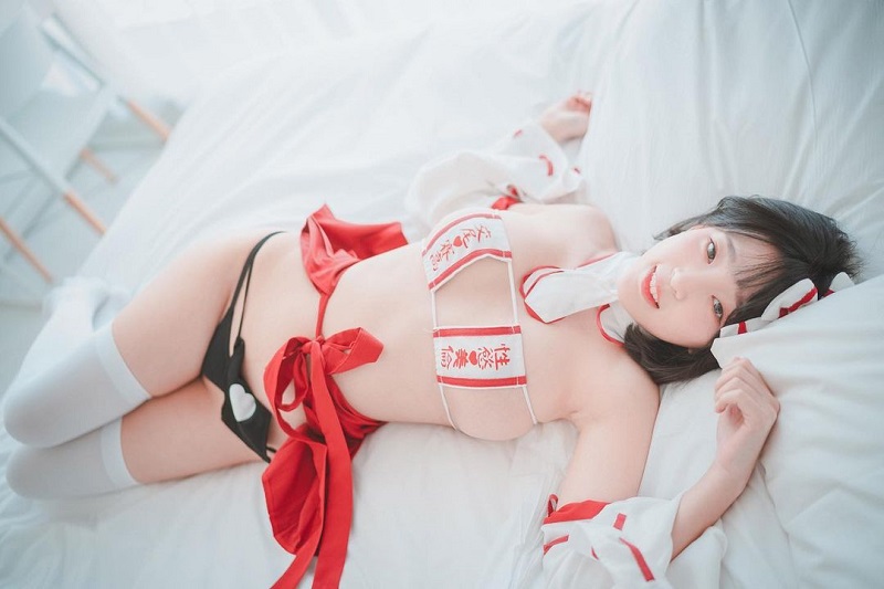 Inkyung97 – Streamer cosplay khoe hàng siêu sexy cứ ngỡ như hot JAV Idol