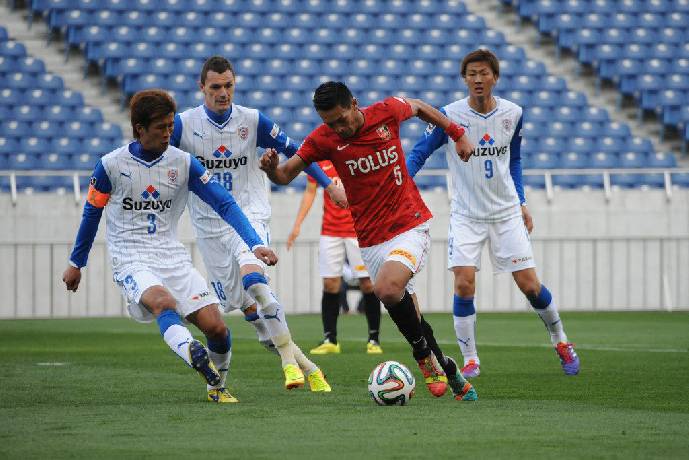 Máy tính dự đoán bóng đá 29/8: Shonan Bellmare vs Urawa Red Diamonds