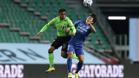 Soi kèo phạt góc Jeonbuk Motors vs Suwon Bluewings, 12h20 ngày 18/9