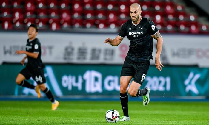 Soi kèo phạt góc Seongnam Ilhwa vs FC Seoul, 14h30 ngày 12/9