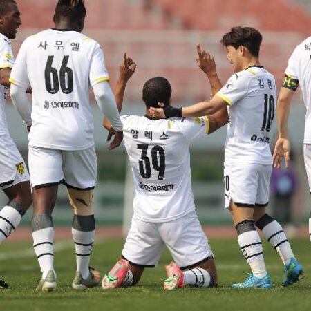 Máy tính dự đoán bóng đá 23/10: Gimcheon Sangmu vs Jeonnam Dragons