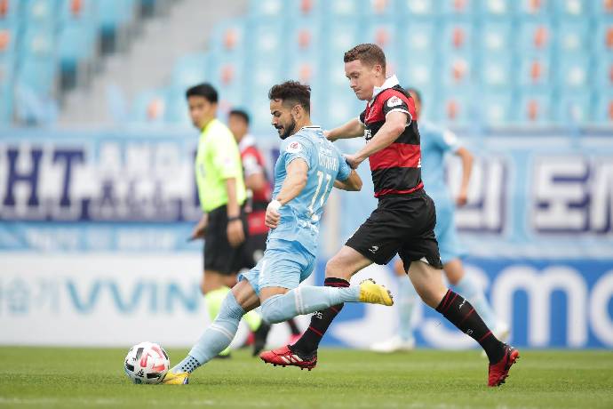 Soi kèo phạt góc Pohang Steelers vs Ulsan Hyundai, 17h ngày 20/10