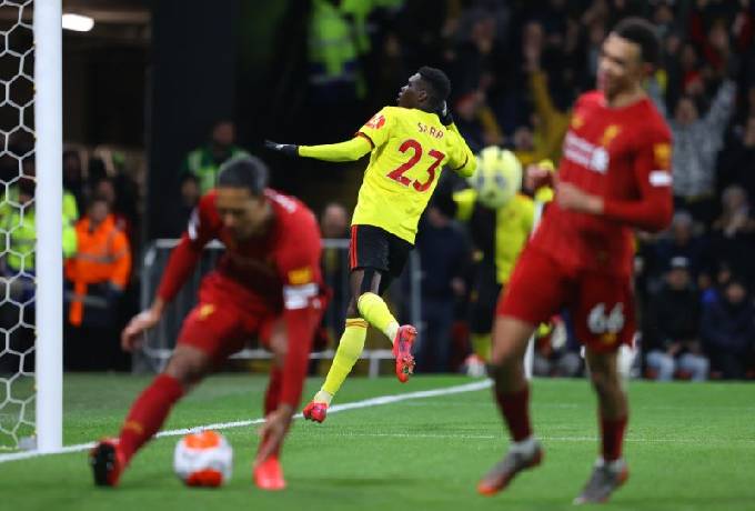 Soi kèo phạt góc Watford vs Liverpool, 18h30 ngày 16/10