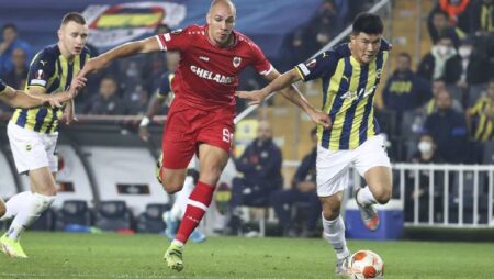 Biến động tỷ lệ kèo Antwerp vs Fenerbahce, 3h ngày 5/11