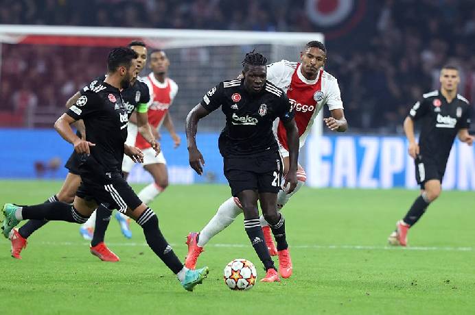 Soi kèo phạt góc Besiktas vs Ajax, 0h45 ngày 25/11