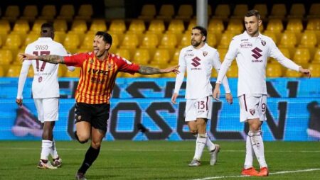 Kèo xiên thơm nhất hôm nay 4/12: Benevento vs Pordenone