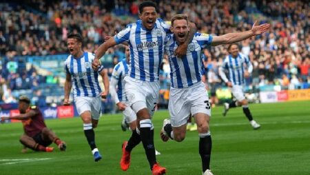 Nhận định kèo Huddersfield vs Blackpool, 22h00 ngày 26/12