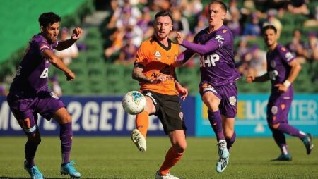 Soi kèo phạt góc Brisbane Roar vs Perth Glory, 15h45 ngày 18/12