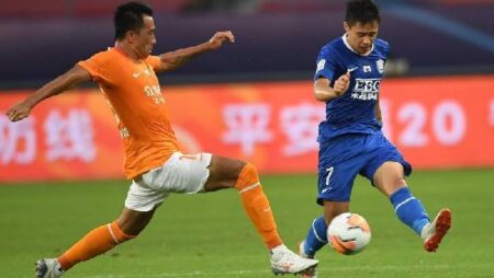 Soi kèo phạt góc Chongqing Lifan vs Wuhan Zall, 14h30 ngày 21/12