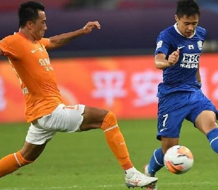 Soi kèo phạt góc Chongqing Lifan vs Wuhan Zall, 14h30 ngày 21/12