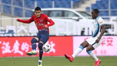 Soi kèo phạt góc Dalian Pro vs Chongqing Liangjiang, 14h30 ngày 28/12