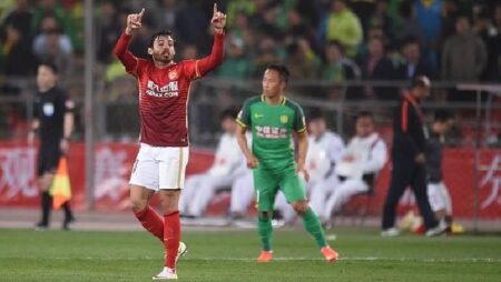 Soi kèo phạt góc Guangzhou FC vs Beijing Guoan, 19h ngày 26/12