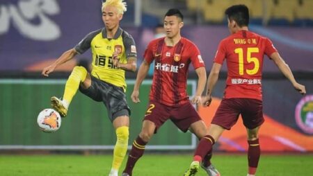 Soi kèo phạt góc Guangzhou vs Hebei, 17h00 ngày 16/12