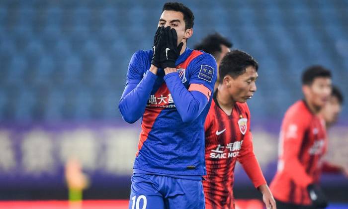 Soi kèo phạt góc Qingdao vs Shanghai Shenhua, 14h30 ngày 25/12