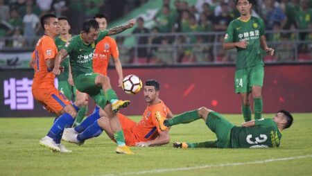 Soi kèo phạt góc Shandong Taishan vs Beijing Guoan, 17h00 ngày 16/12