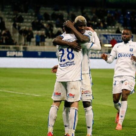 Máy tính dự đoán bóng đá 15/1: Ajaccio vs Auxerre