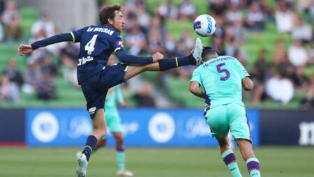 Phân tích kèo hiệp 1 Melbourne Victory vs Adelaide, 15h45 ngày 8/1