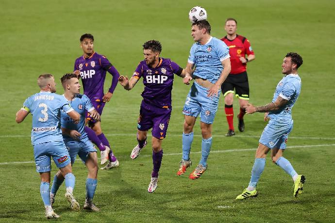 Phân tích kèo hiệp 1 Sydney vs Perth Glory, 15h45 ngày 22/1