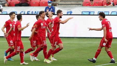 Soi kèo phạt góc Adelaide United vs WS Wanderers, 15h45 ngày 19/1