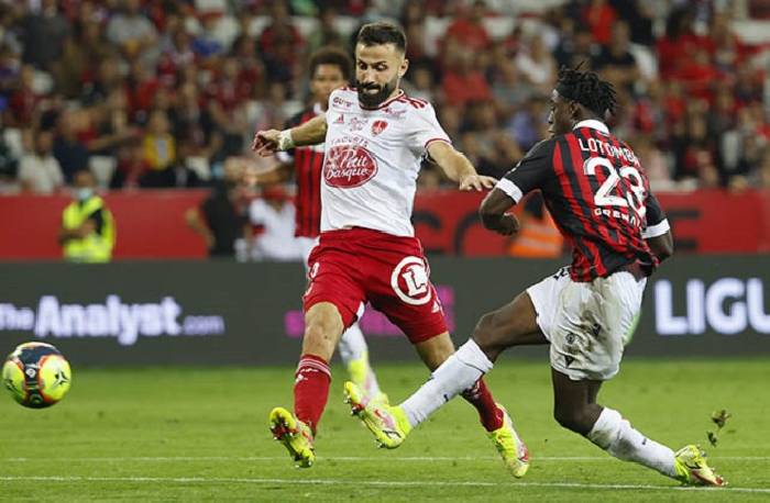 Soi kèo phạt góc Brest vs Nice, 19h00 ngày 9/1