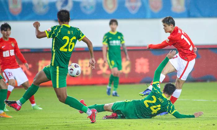 Soi kèo phạt góc Shanghai Port vs Guangzhou FC, 14h30 ngày 4/1