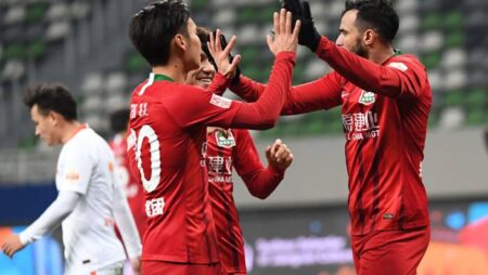 Soi kèo phạt góc Shanghai Shenhua vs Luoyang Longmen, 18h30 ngày 3/1