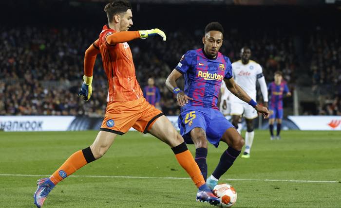 Đội hình kết hợp Napoli vs Barca: So bó đũa, chọn cột cờ