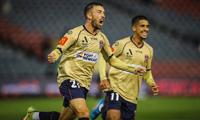 Soi kèo phạt góc Newcastle Jets vs Melbourne City, 16h05 ngày 8/2