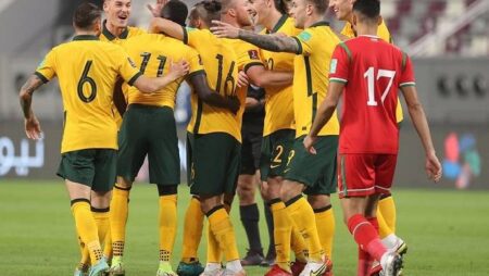 Soi kèo phạt góc Oman vs Australia, 23h00 ngày 1/2