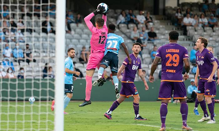 Soi kèo phạt góc Perth Glory vs Brisbane Roar, 12h05 ngày 20/2