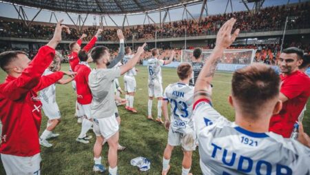 Nhận định kèo Lech Poznan vs Rakow, 21h ngày 2/5