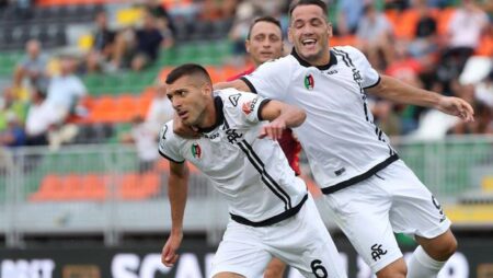 Phân tích kèo hiệp 1 Spezia vs Venezia, 20h ngày 2/4