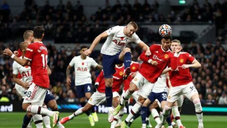 Soi bảng dự đoán tỷ số chính xác MU vs Tottenham, 0h30 ngày 13/3