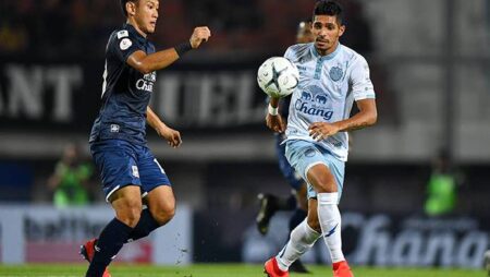 Soi kèo bóng đá Thái Lan đêm nay 04/05: Suphanburi vs Buriram