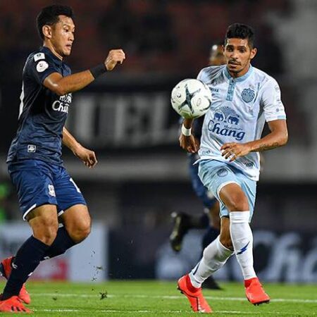 Soi kèo bóng đá Thái Lan đêm nay 04/05: Suphanburi vs Buriram