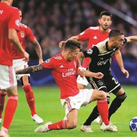 Soi kèo chẵn/ lẻ Ajax vs Benfica, 3h ngày 16/3