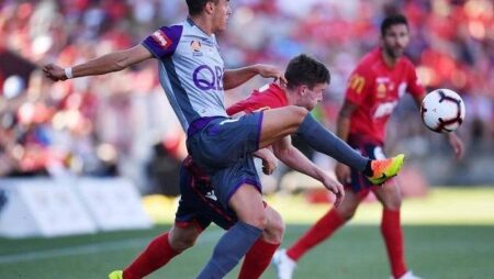 Soi kèo hiệp 1 Adelaide vs Perth Glory, 14h05 ngày 24/4