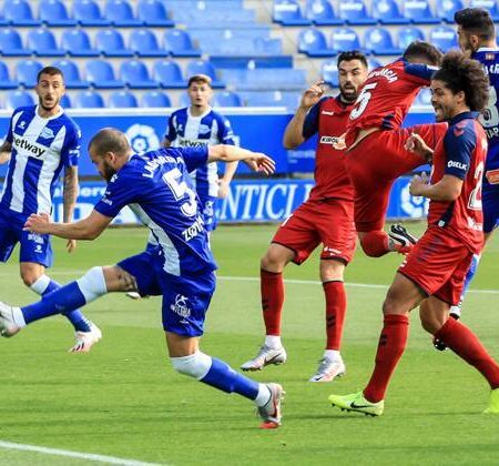 Soi kèo phạt góc Alaves vs Granada, 20h ngày 19/3