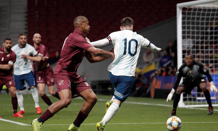 Soi kèo phạt góc Argentina vs Venezuela, 6h30 ngày 26/3