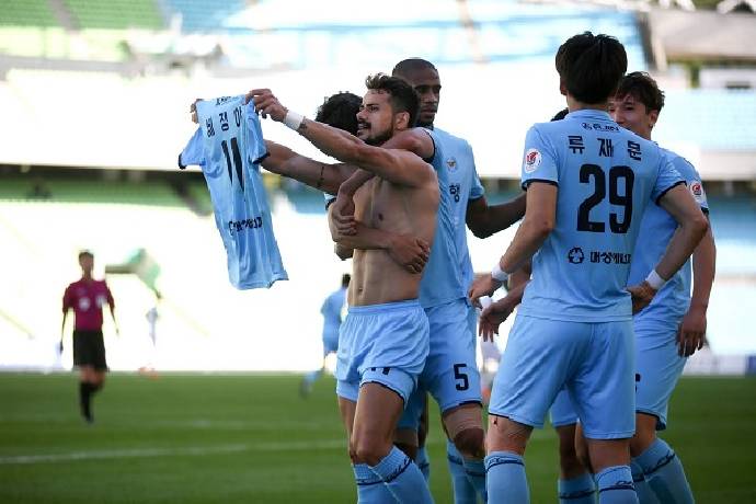 Soi kèo phạt góc Daegu FC vs Buriram United, 17h30 ngày 15/3