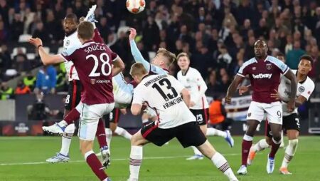 Soi kèo phạt góc Eintracht Frankfurt vs West Ham, 2h00 ngày 6/5